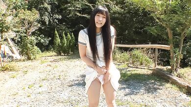 Strong outdoor sensations for horny&nbsp;Yui Kasugano