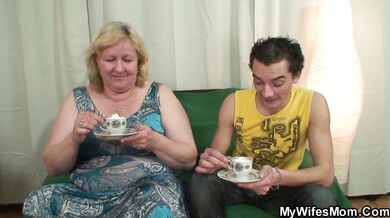 Big belly mother-in-law pleases him on birthday