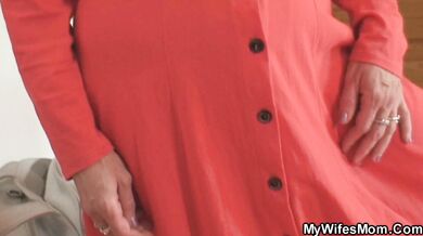 Girl finds husband cheating with mature blonde