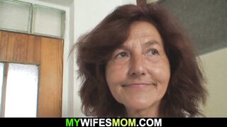 My girlfriends mom sucks and rides cock