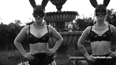 Sensual threesome