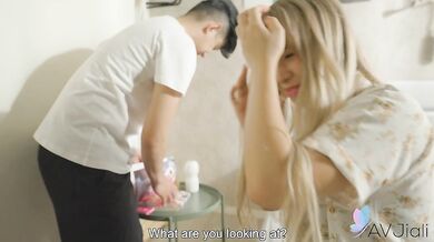 Lina and her boyfriend spend the day at home exploring each other's