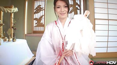 Kimono Lady Anna Kirishima is a real japanese beauty