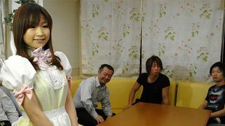 Petite babe, Shino Tanaka is working in a very particular restaurant