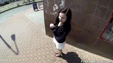 Out-of-town gal fucked outside