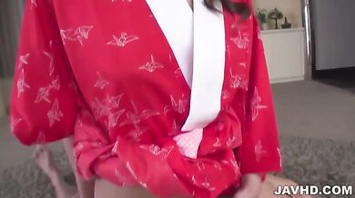 Saki Fujii loves to suck cock in threesome show