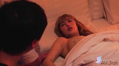 Li Nana rode her like a slut. Once the guy got some confidence, he