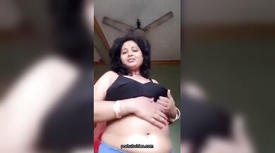 Desi Village Aunty