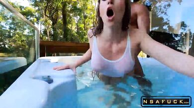Big Wet Juicy Ass Bounces on Cock