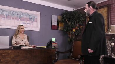 Mean Bitches - Alpha Boss : Sarah Jessie, Scene #01