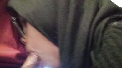 bokep jilbab nyepong kontol