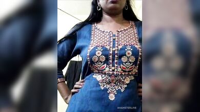 Tamil-smitha 12 Strip Chat Model Ass Showing And Pussy Fingering