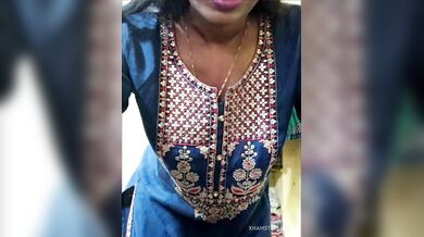 Tamil-smitha 12 Strip Chat Model Ass Showing And Pussy Fingering