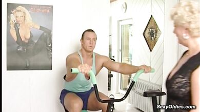 Trainer fucks BBW German mature lady Beta