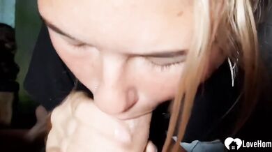Girlfriend Cum Hard With An Epic Blowjob