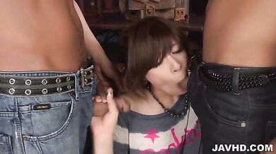 パイパンクォーター彩佳リリス　爆乳３Ｐでイキまくり