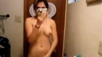 Cute Indian Girlfriend Taking Naked Selfie