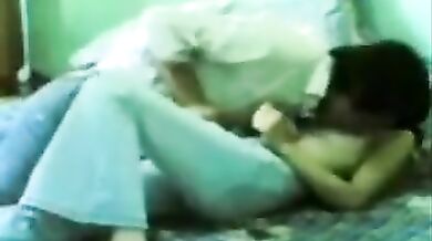 Watch this North Indian base couple lovingly doing sex