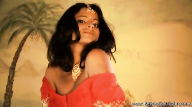 Gorgeous Erotic indian