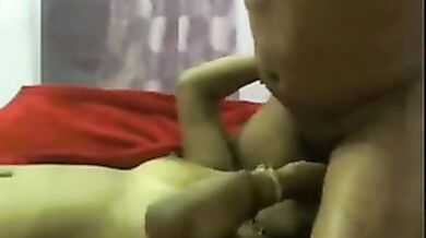 Indian amateur couple enjoying a quickie