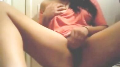 Indian Girl Masturbating on Webcam