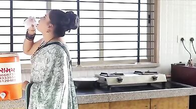 Naughty Bhabhi Part - amateur Indian hardcore with busty