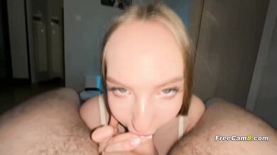 Curvy Blue Eyed Babe Sucking Thick Cock
