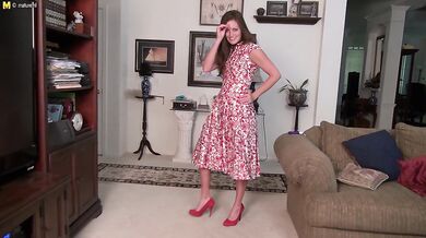 This naughty mom gets undressed and then some