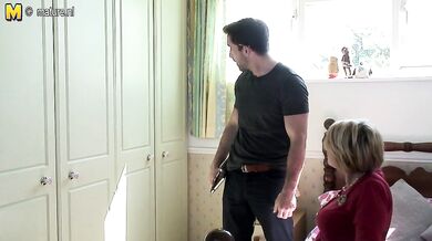 Horny British housewife seduces the handyman