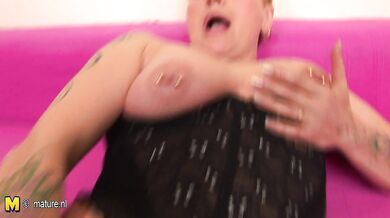 This horny mature slut really loves her toy