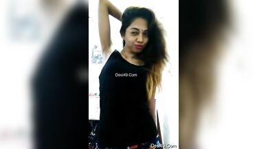 Sexy Tamil Girl Record Her Nude Video