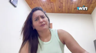 Latina Vanessa supplies a blowjob like a professional and almost catches us. 1wi