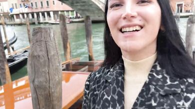 Horny Evadeepthroats a stranger in risky Venice. Perfect body, long hair, Italia