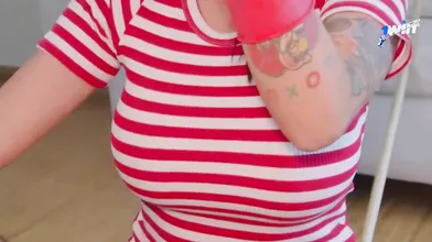 Bubble culo cleaning doll lets her chief Jeniferplay plow her rock hard in inter