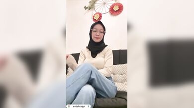 Beautiful Indonesian Hijab Girl