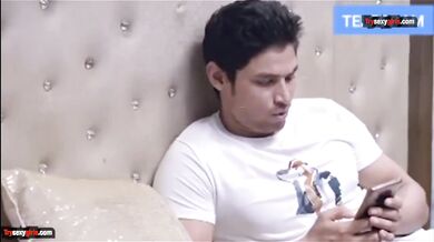 Bahu Ko Sasur Ne Choda Jabki Pati Nokarni Ke Sath Sex Kar Rha Tha