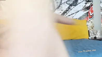 Hot Man Sucks Shemale's Dick On Bed