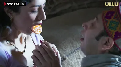 DUKAAN ME BHABHI KO AKELE ME LAPETA