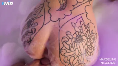Tattoo Marseline gets porked hard by two boys in a super-fucking-hot Jacuzzi, Ni