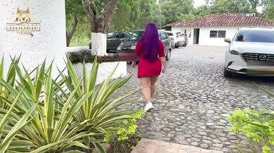 Hotlatina Mammy Maggie Queen gives greatest fellatios in public! Naked hook-up i