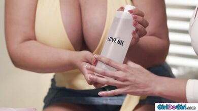 Chubby gf is fingered and licks big tits milf to an orgasm