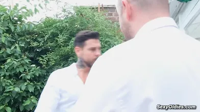 Dude fucks wife on an open house