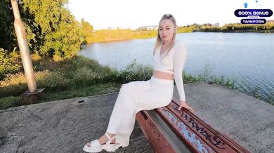 Public suck off from a uber-cute babe with a perfect bod and booty - a trampy la