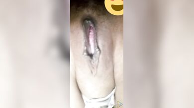 Nepali puti in toilet