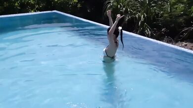 Myfans有料動画見放題【完全顔出し】エッチなお姉さんと2泊3日の旅行中にプールサイドで大量中出しセックス