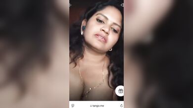 Tamil Moratu Kaaji Aunty Shows Her Boobs Ok Tango