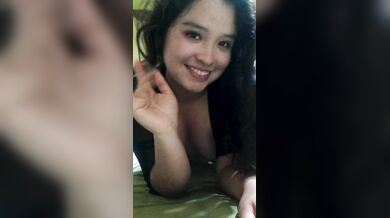 Zorrita caliente desnuda en la ducha