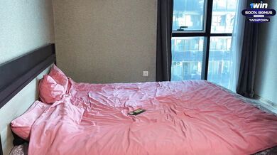 Unfaithful wife soaked in cum, texting paramour while hubby's away - greatest po