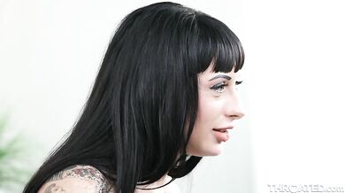 Alternative Face Fuck
