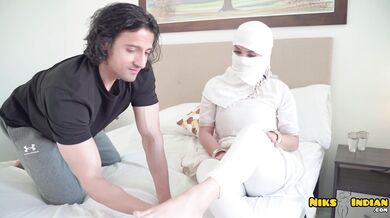 Tatiana Alvarez - Huge Boobs Niqabi MILF Fucked By Technician